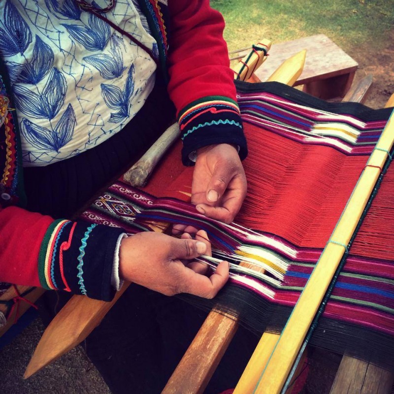 weaving in andes                 